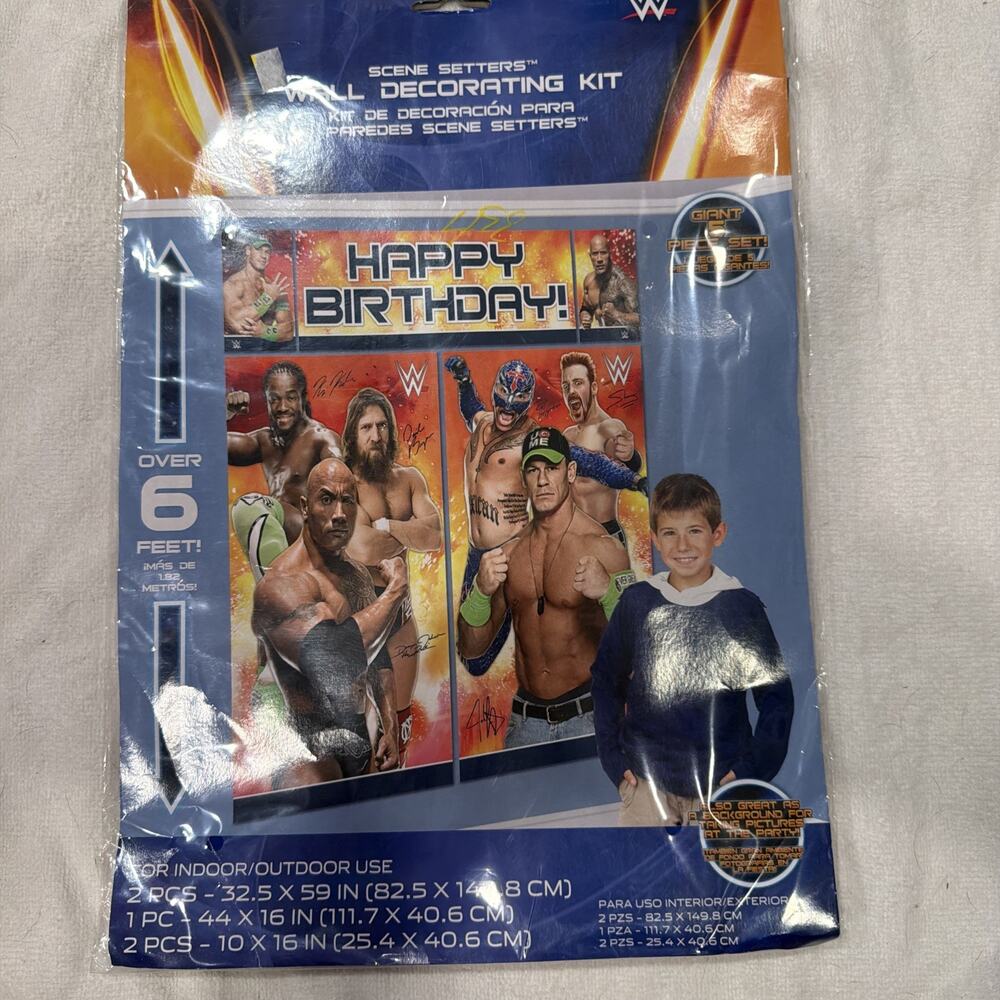 New Sealed WWE Scene Setter Wall Decorating Kit